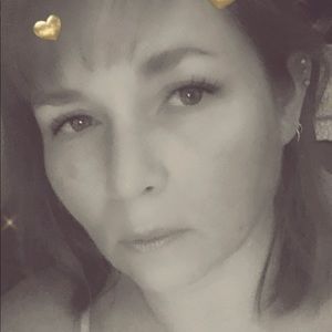 Meet your Posher, Lorrie